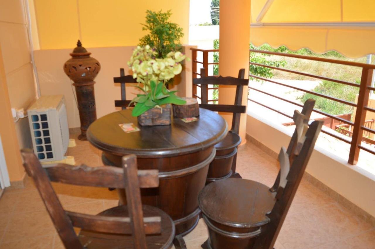 Villa Avatos - Near To The Port Of Rafina And The Airport Of Athens Agios Spyridon  Extérieur photo