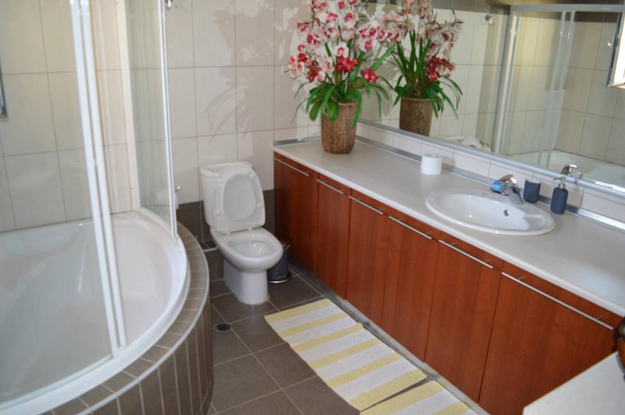 Villa Avatos - Near To The Port Of Rafina And The Airport Of Athens Agios Spyridon  Extérieur photo